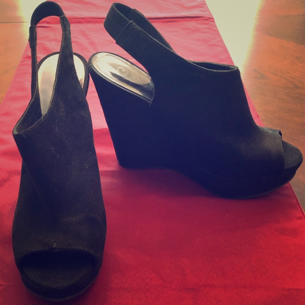 Carlos Santana Dress Black Wedges